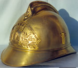 Casque français de pompier modèle 1895 en dotation en Chine dans la concession française du port de Shang-Haï (Seconde moitié du XIXème siècle, début du XXème). A l'époque le nom de cette ville s'écrivait en Français.